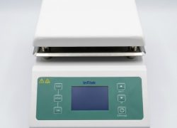 PLANCHA DE CALENTAMIENTO C/AGITACION 19 X 19 cm. DIGITAL TOPE CERAMICA, Cap 5 Lit Agua C/TERMCUPL. y TIMER, COD: EQ-PLANCH74010 INFITEK #HPS-350-4S